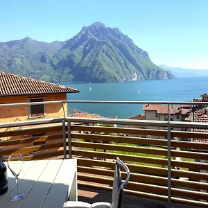 Attico Lussuoso : Letizia Appartement Castro (Lombardy)
