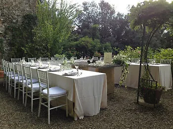 아파트호텔 카스텔누오보베라덴가 Castello Di Montalto 아파트 호텔